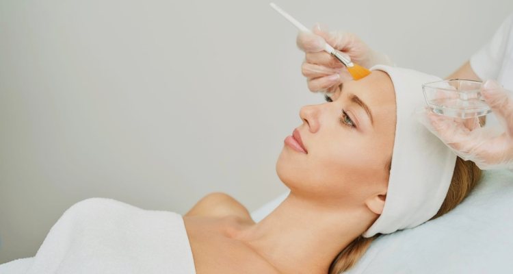 Why Work With Licensed Dermatologists For Your Chemical Peels